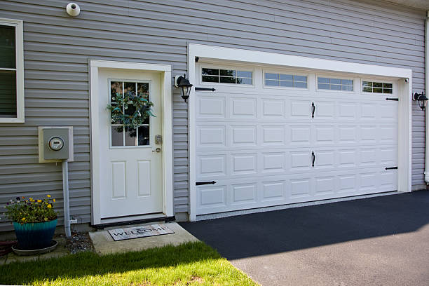 24/7 Emergency Garage Door Panel Replacement experts in Marion County County, WV